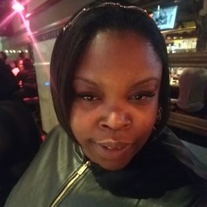 Meet your Posher, Iris